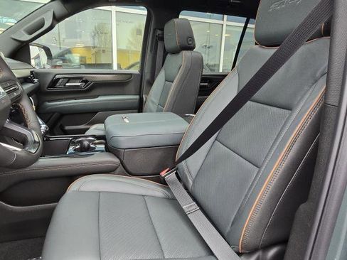 New 2026 GMC Yukon AT4 w/ AT4 Premium Package image 15