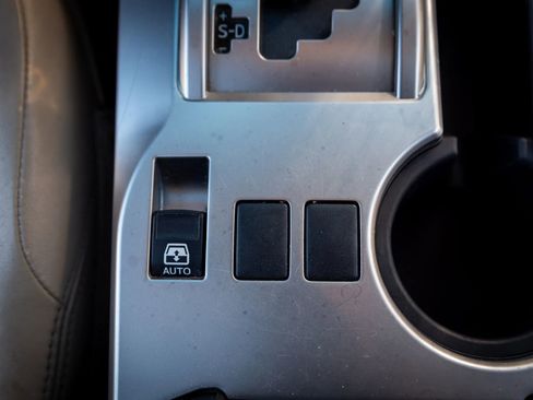 Used 2014 Toyota 4Runner Limited image 36