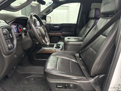 Used 2019 Chevrolet Silverado 1500 High Country w/ Technology Package image 21