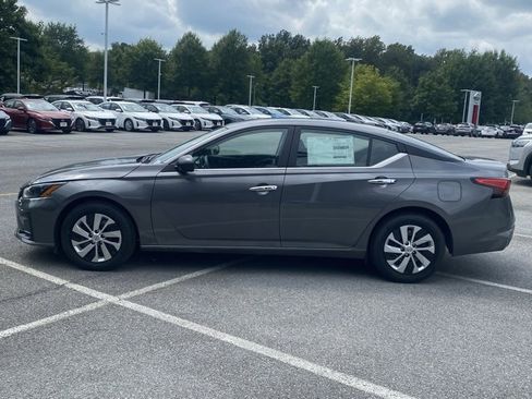 New 2025 Nissan Altima 2.5 S image 4