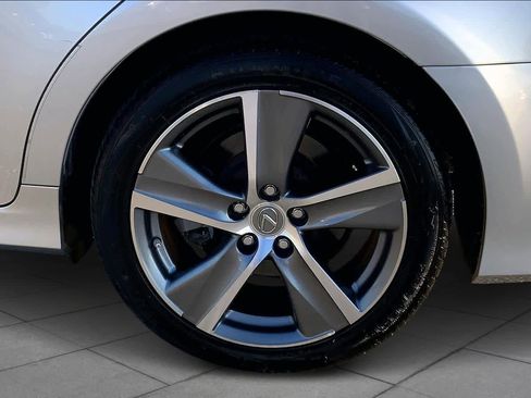 Used 2016 Lexus GS 200t image 11