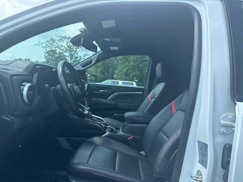 Used 2023 Chevrolet Colorado Z71 w/ Z71 Convenience Package 2 AWD/4WD image 5