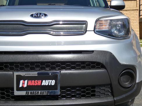 Used 2018 Kia Soul image 17