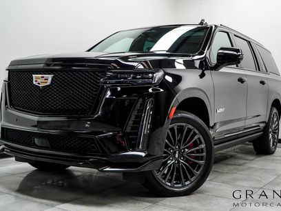 Used 2023 Cadillac Escalade ESV V