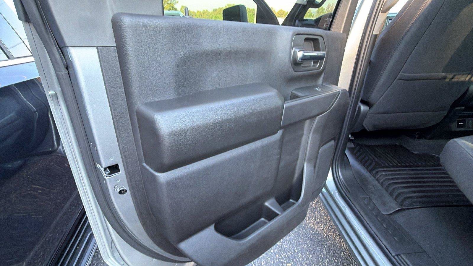 New 2026 Chevrolet Silverado 2500 Custom w/ Custom Value Package AWD/4WD image 18
