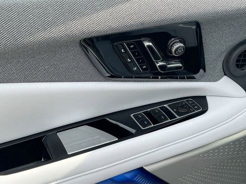 New 2025 Cadillac Optiq Sport 2 w/ LPO, Floor Liner Package AWD/4WD image 17