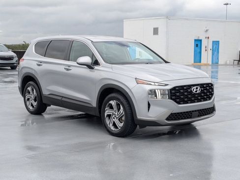 Used 2023 Hyundai Santa Fe SE FWD image 3