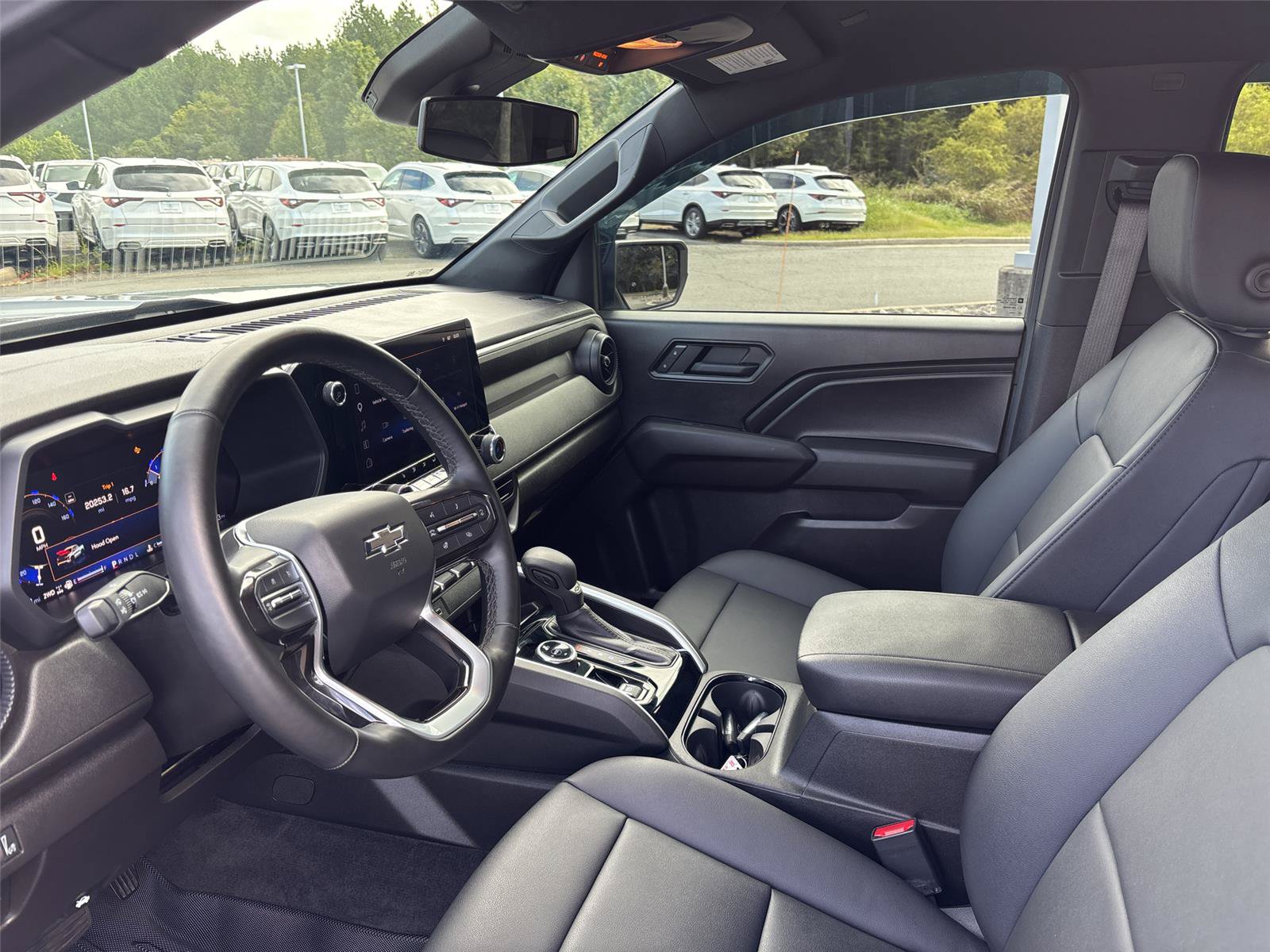Used 2026 Chevrolet Colorado Trail Boss AWD/4WD image 20