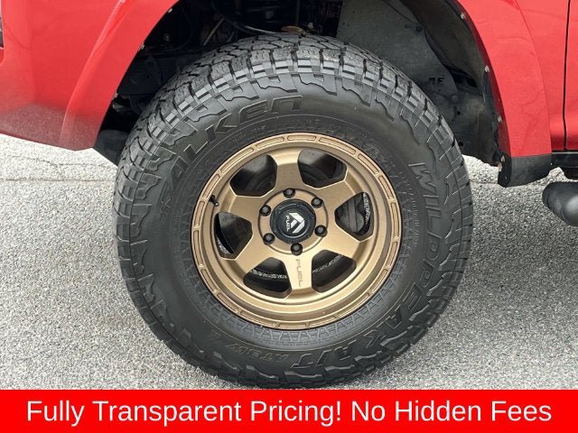 Used 2018 Toyota 4Runner TRD Off-Road AWD/4WD image 11