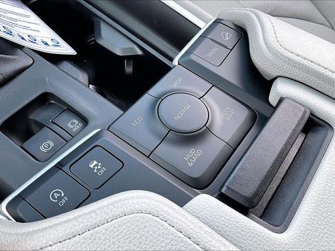 Used 2026 Toyota Grand Highlander Limited image 35