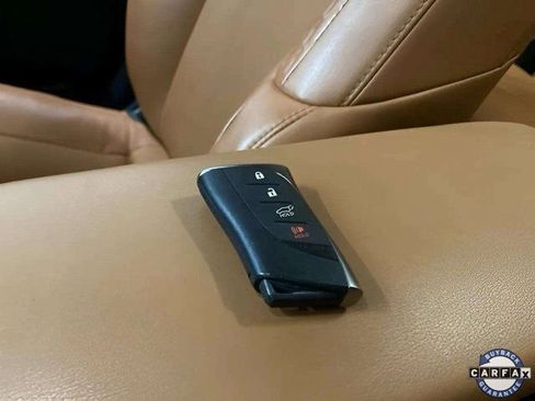 Used 2019 Lexus UX 250h w/ Premium Package image 76