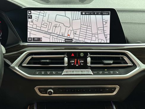 Used 2021 BMW X7 xDrive40i w/ Premium Package AWD/4WD image 26