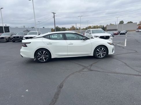 Used 2023 Nissan Maxima SV w/ Floor Mat Group image 5