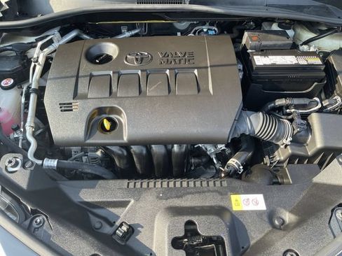 Certified 2020 Toyota C-HR LE FWD image 11