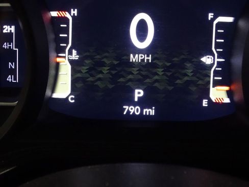 Used 2024 Jeep Wrangler Sahara image 36