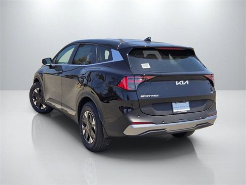 New 2026 Kia Sportage LX image 6