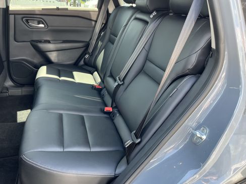 Used 2022 Nissan Rogue SL w/ SL Premium Package AWD/4WD image 16