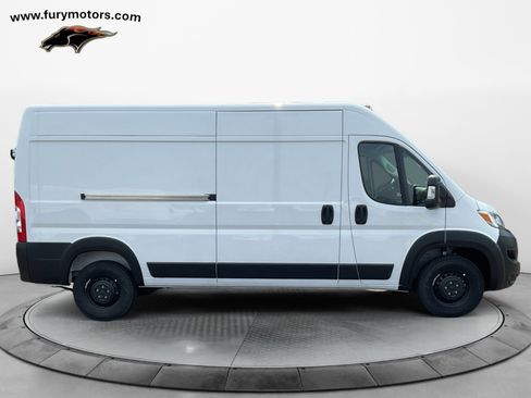 Used 2025 RAM ProMaster 2500 w/ Convenience Group image 28