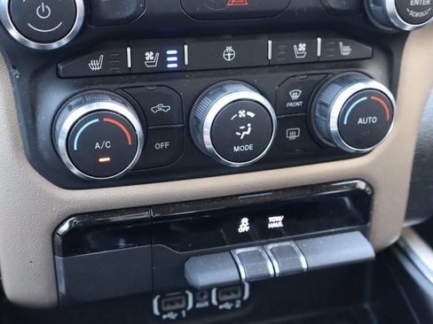 Used 2022 RAM 1500 Laramie AWD/4WD image 22