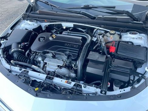 Certified 2018 Chevrolet Malibu LT image 29