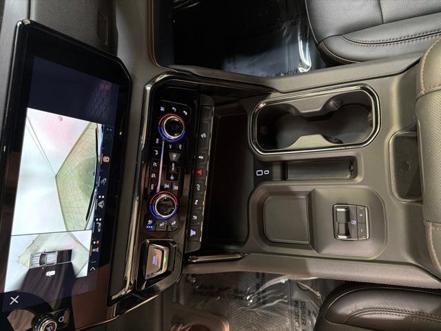 Used 2025 GMC Sierra 2500 AT4 AWD/4WD image 19