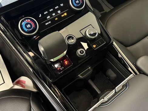 Certified 2023 Land Rover Range Rover Sport SE image 38