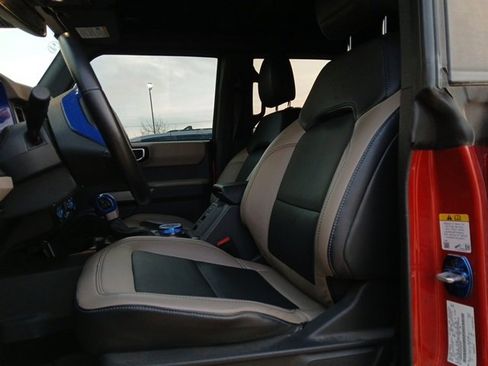 Certified 2023 Ford Bronco Wildtrak image 12