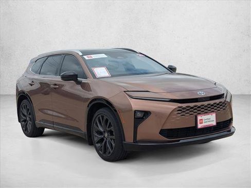 Certified 2025 Toyota Crown Signia w/ Advanced Technology Package AWD/4WD image 3