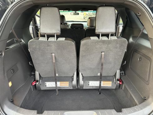 Used 2015 Ford Explorer XLT w/ Equipment Group 202B image 35