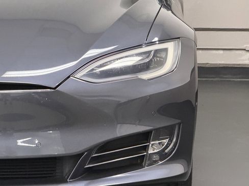 Used 2016 Tesla Model S 60 image 8