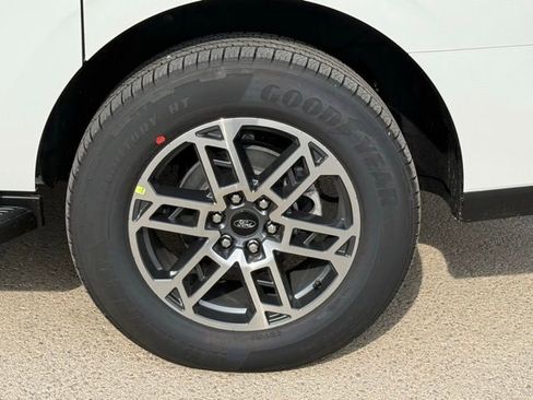 New 2025 Ford Expedition Max Active image 5