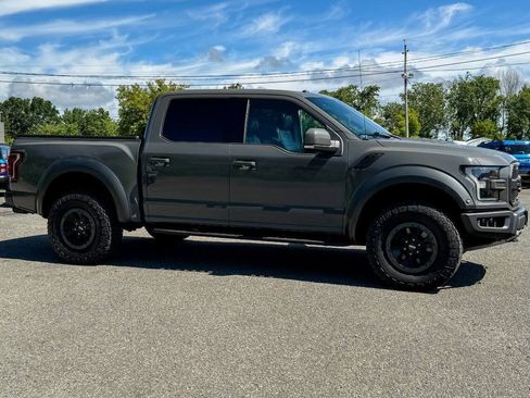 Used 2018 Ford F150 Raptor w/ Equipment Group 802A Luxury AWD/4WD image 2