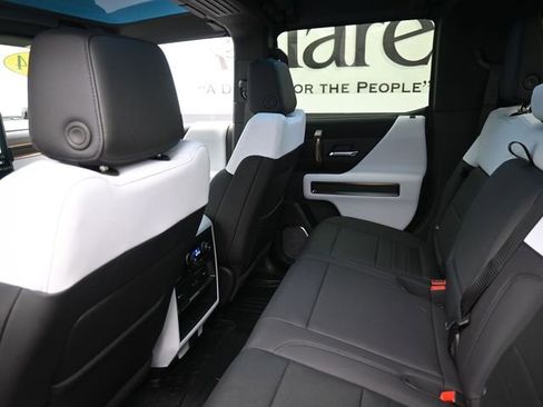 Used 2024 GMC Hummer EV 3X w/ LPO, Illumination Package image 22
