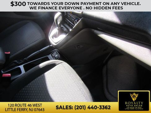 Used 2019 Ford Transit Connect XLT image 25