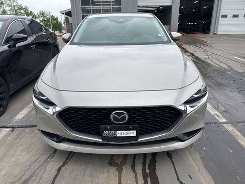 Used 2025 MAZDA MAZDA3 s FWD image 1