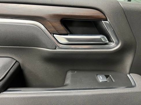 Used 2025 GMC Sierra 3500 SLT w/ SLT Premium Package image 39