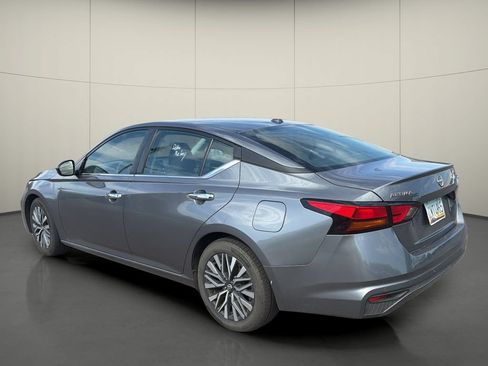 Used 2023 Nissan Altima 2.5 SV FWD image 5