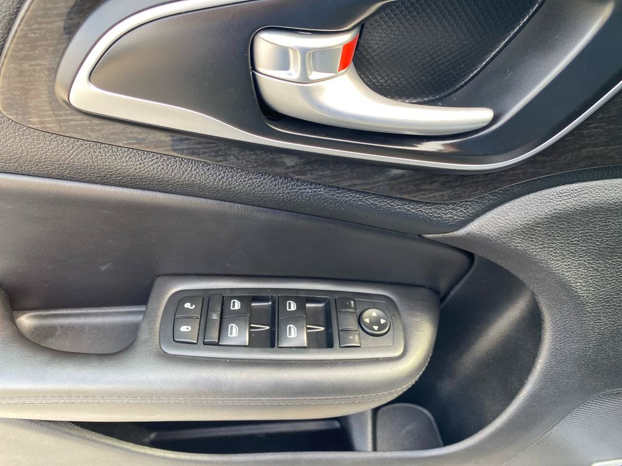 Used 2016 Chrysler 200 C w/ Navigation & Sound Group I AWD/4WD image 17