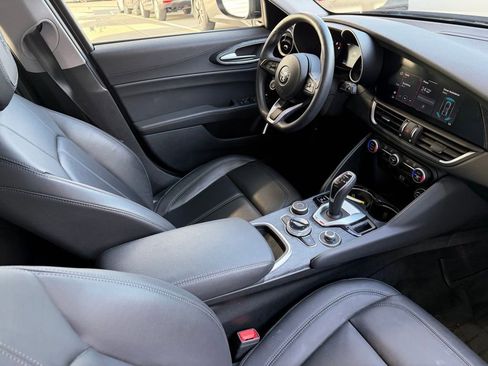 Used 2020 Alfa Romeo Giulia AWD w/ Quick Order Package 22J Sport image 11