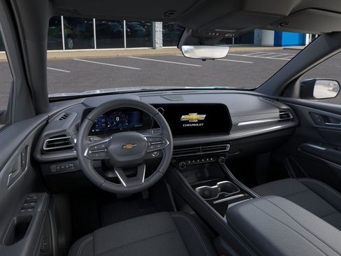 New 2026 Chevrolet Traverse LT w/ Driver Confidence Package AWD/4WD image 15