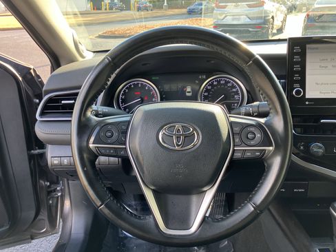 Used 2023 Toyota Camry XLE image 20