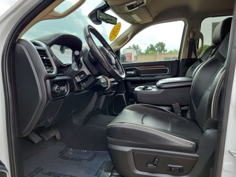 Used 2022 RAM 2500 Laramie AWD/4WD image 7