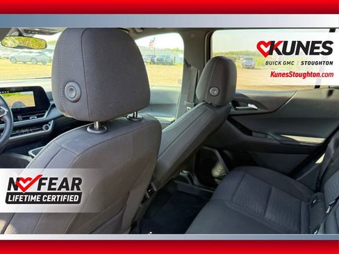 Used 2026 Chevrolet Equinox LT FWD image 35