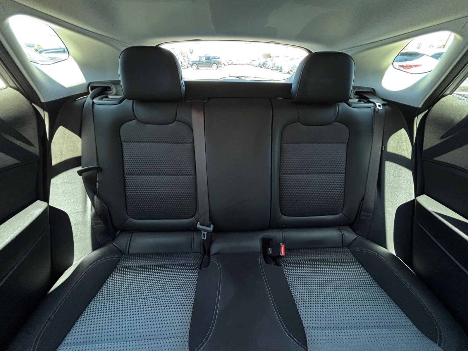 Used 2025 Chevrolet Trax LT FWD image 37