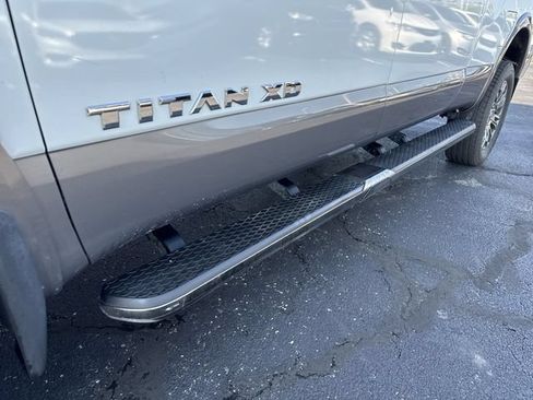 Used 2017 Nissan Titan Platinum Reserve AWD/4WD image 9