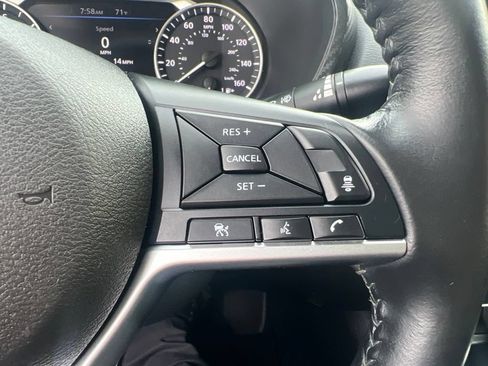 Certified 2022 Nissan Sentra SV FWD image 52