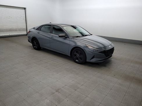 Used 2021 Hyundai Elantra SEL w/ Convenience Package FWD image 11