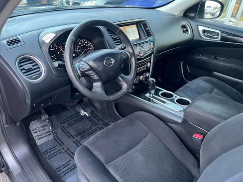 Used 2015 Nissan Pathfinder SV image 19