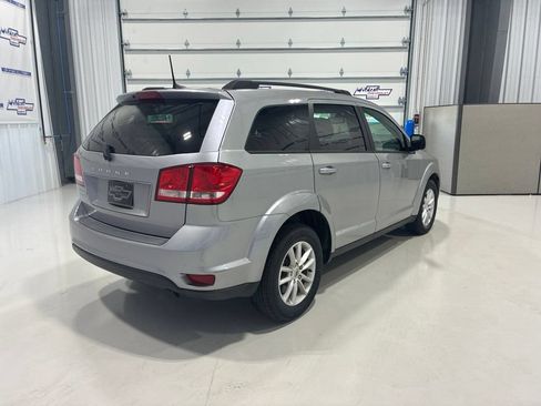 Used 2019 Dodge Journey SE w/ Connectivity Group FWD image 6
