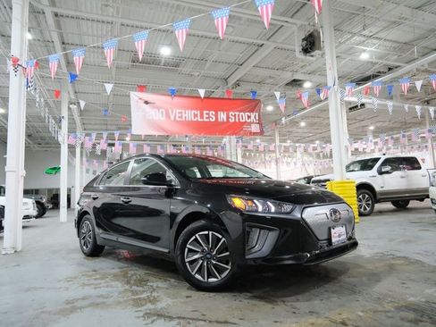 Used 2020 Hyundai Ioniq Limited image 2